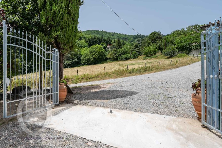 Villa padronale con piscina e colonica