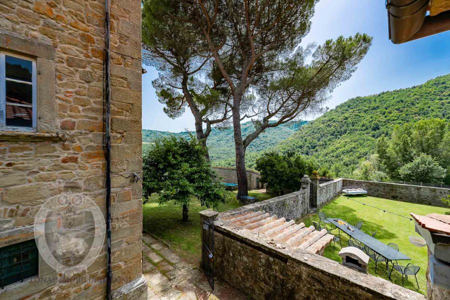 Villa padronale con piscina e colonica