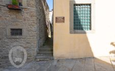 Apartment with courtyard and Dependance