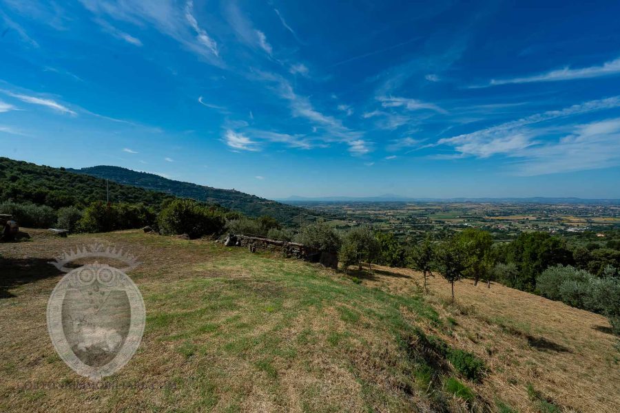 Casale con vista e annessi