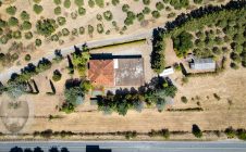 Cascina con annesso e giardino privato