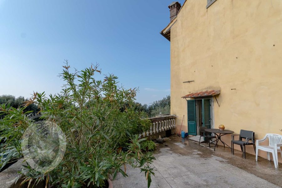 Apartment in the center with terrace