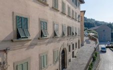 Apartment in the center with terrace