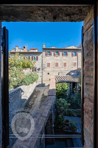 Terratetto indipendente con giardino e garage