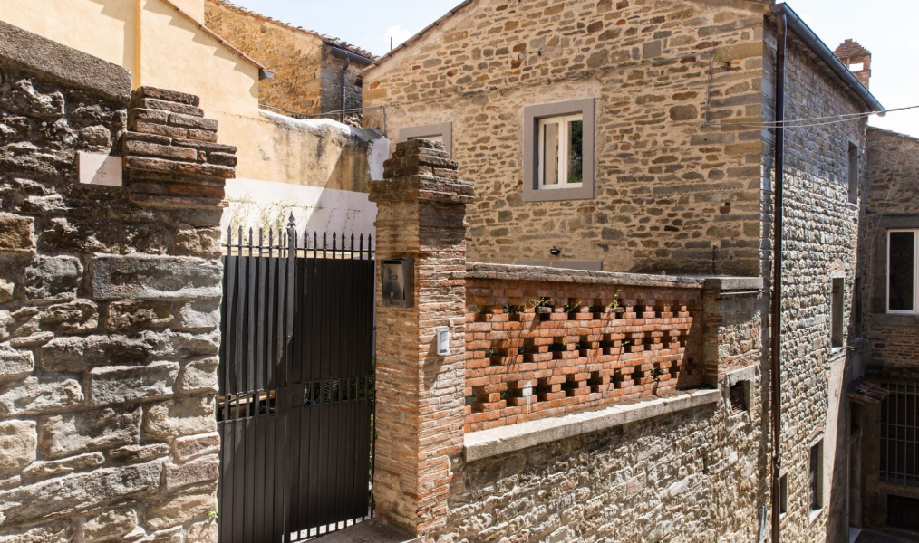 Appartamento in centro con giardino e piscina