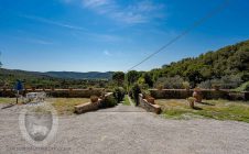 Villa con vista panoramica e terreno