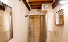 Appartamento in centro con 2 camere e 2 bagni